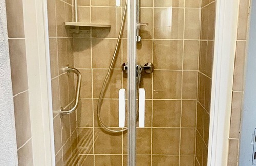Forges-les-Bains Apartment | Tom: Studio with small terrace 300 metres from the thermal baths