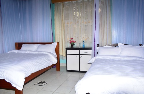 Syokimau House | Tommy's Lounge