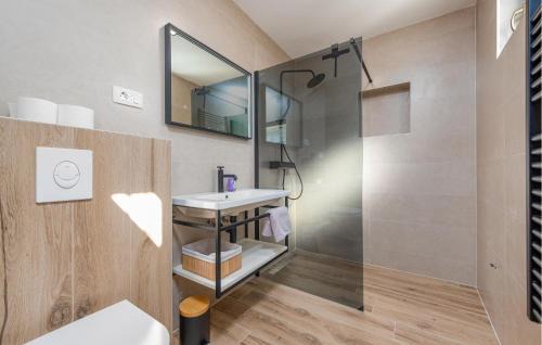 Pristeg House | Tonina