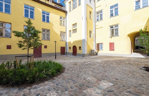 Old Town Apartment | Toompea Castle Hideaway