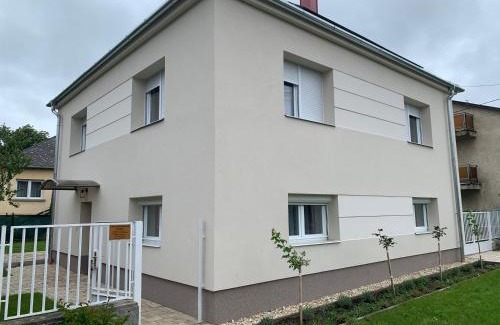Keszthely Apartment | Topáz Apartmanházak Keszthely