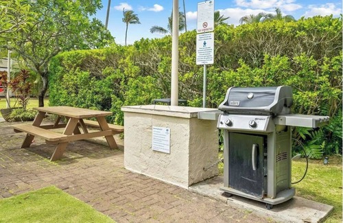 Wailua Condo | Top Floor, Centrally Located Condo, AC, Private Lanai, Steps to Beach