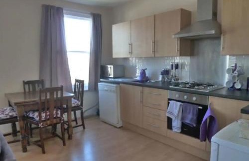 Herne Bay Apartment | Top floor flat with sea view