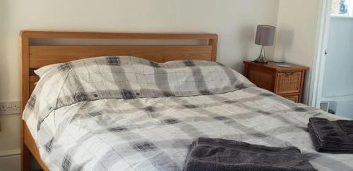 Herne Bay Apartment | Top floor flat with sea view