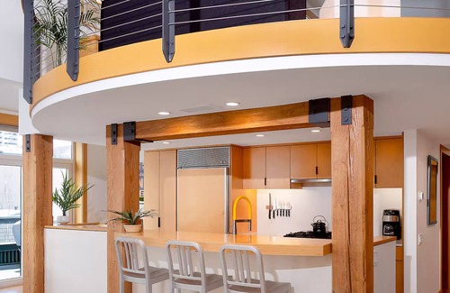 Belltown Condo | Top-Floor Penthouse Loft w/Bay & Space Needle Views in Heart of Seattle