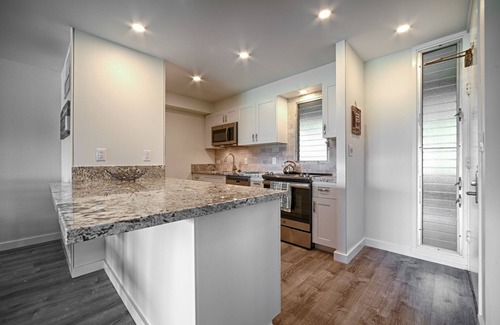 Kaanapali Condo | *TOP FLOOR REMODELED OV 1BR * A204