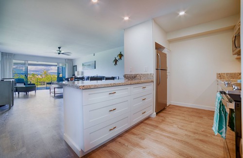 Kaanapali Condo | *TOP FLOOR REMODELED OV 1BR * A204
