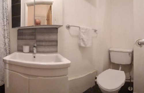 Luton Apartment | Top Hat Luton flat free parking