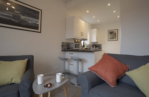 Ambleside Apartment | Top of the Bank Apartment