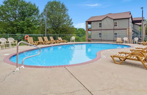 Branson West House | Top of the Ridge - 3 BDR for 8