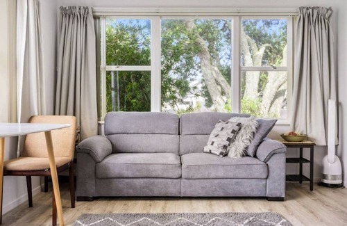 Torbay Apartment | Torbay 1BR Bolthole - WiFi | Seaviews