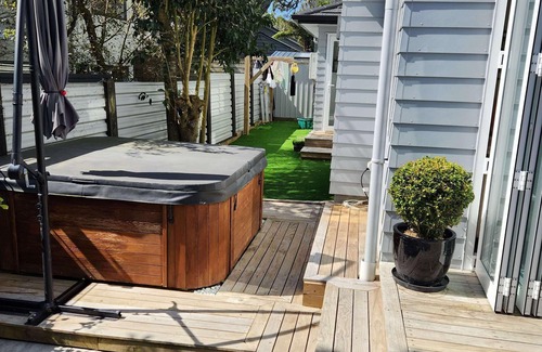 Torbay House | Torbay Oasis near the Sea