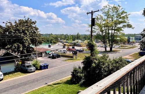Rapid City House | Torch Lake Vista With Lake access