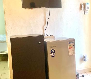 Bamako Apartment | Torobali IMMO Apartment 4- Modern 1BDR- Near Embassies and Restaurants- Secure Building