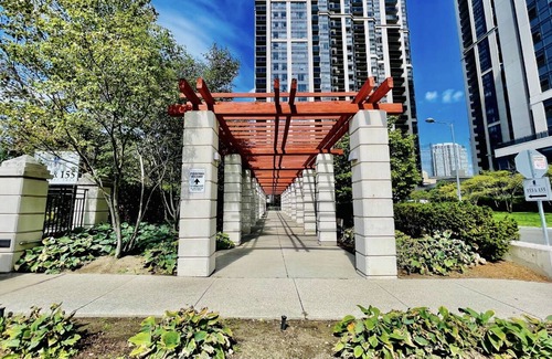 North York Condo | Toronto entire one bedroom apartment with free parking and steps to train/bus st