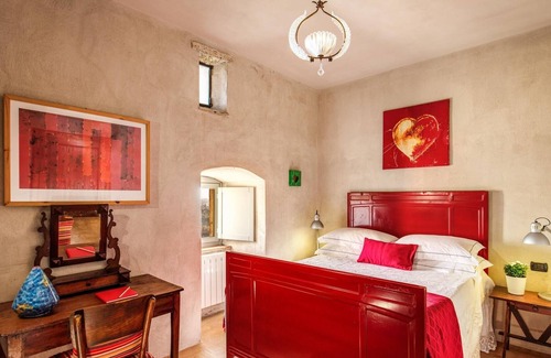 Loreto House | Torre Fortunata, Splendidly Restored Medieval Tower Near Todi in Umbria
