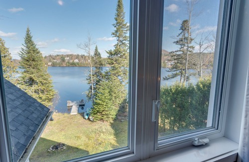 Saint-Faustin-Lac-Carre Ski Chalet | Tour du Lac: Lake access via Private Dock (Kayaks) and Spa