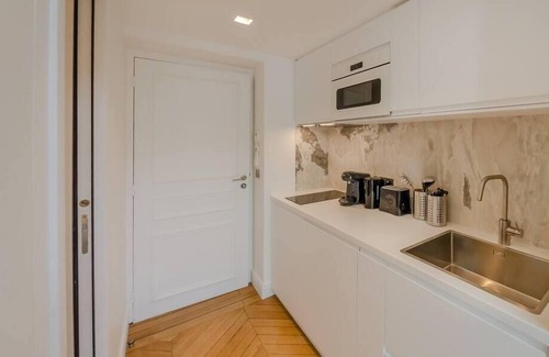 Faubourg Saint-Germain Apartment | Tour Eiffel/Invalides - Luxury apartment n°3