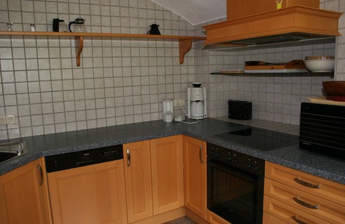 Lake Pressegger Apartment | Tour of the Pfeiferhaus https:/cdn10.3dswissmedia.com/360/hauspfeifer/