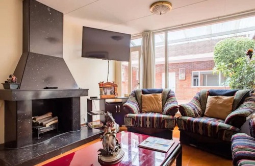 Campin House | TOURISTIC HOUSE 203/3-SU HOGAR LEJOS DE CASA