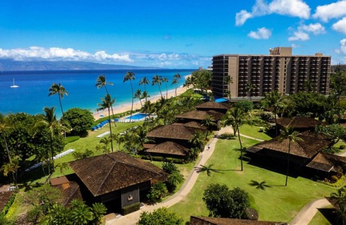 Kaanapali Hotel | Tower Partial Ocean View King at Royal Lahaina Resort