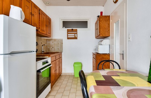 Noirmoutier-en-l'Ile Ski Chalet | Town centre - House for 4 with beautiful courtyard