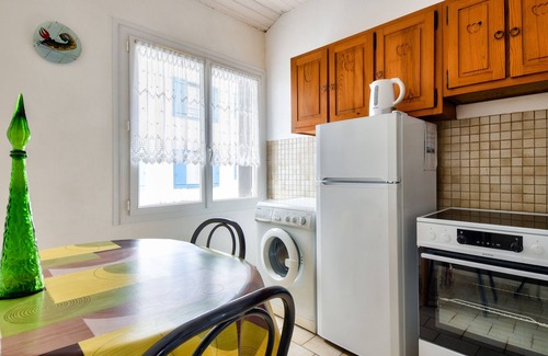 Noirmoutier-en-l'Ile Ski Chalet | Town centre - House for 4 with beautiful courtyard