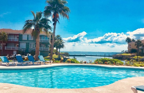 Port Isabel House | Town home in the Marina 38 HT