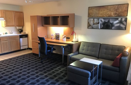 Southern Crossing Hotel | TownePlace Suites Bend Near Mt. Bachelor