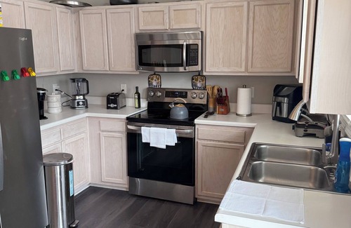 Greensboro House | Townhome Close To Everything