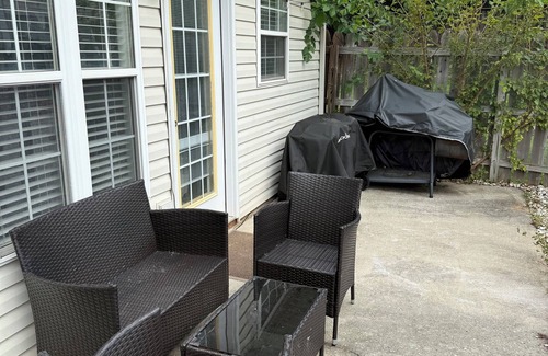 Greensboro House | Townhome Close To Everything