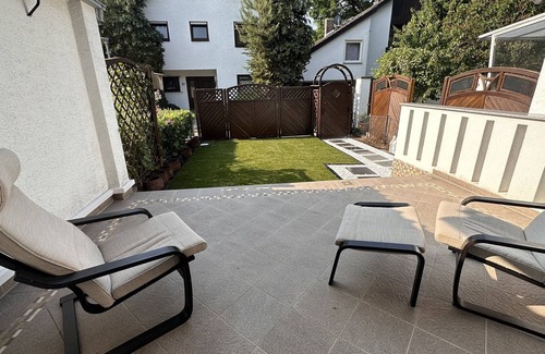Heusenstamm House | Townhome – Ideal for Families & Fair Guests