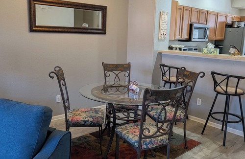 Arvada House | Townhome in Olde Town Arvada! 2 bedrooms and 2 full baths. Corporate Rental.