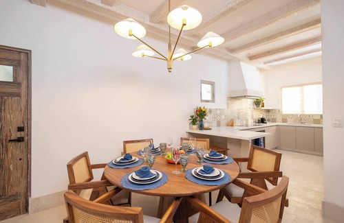 Parras de la Fuente Villa | Townhouse 2BR Pueblo Parvada