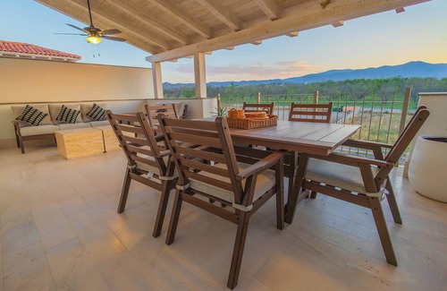 Parras de la Fuente Villa | Townhouse 4BR Pueblo Parvada