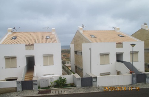 Cabeco da Ponta Condo | Townhouse, 5 Minutes from Lagoa Beach, free Wi-Fi