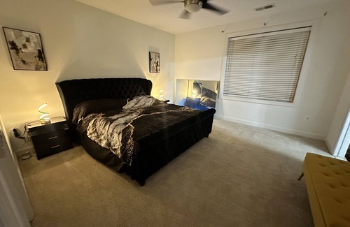 Woodbridge House | Townhouse Condo Across From Potomac Town Center in Gated Community