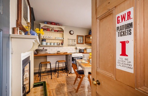 Cromer Cottage | Townhouse in Cromer near Sandy Beaches