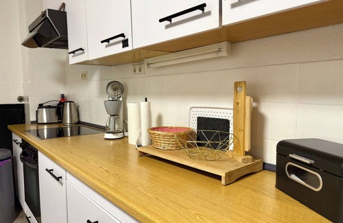 Guenzburg House | Townhouse Lotus in a prime location! 5 minutes from Legoland. families & pets.