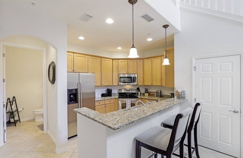 Naples House | Townhouse - Newly Renovated in 2022!