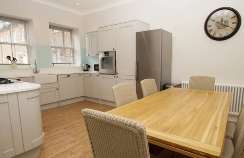 Blythburgh House | Townhouse with shared Indoor swimming pool & gym