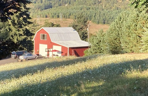 Crawfordsville House | Toyhauler trailer rental at Carsner Tree Farm (CTF)