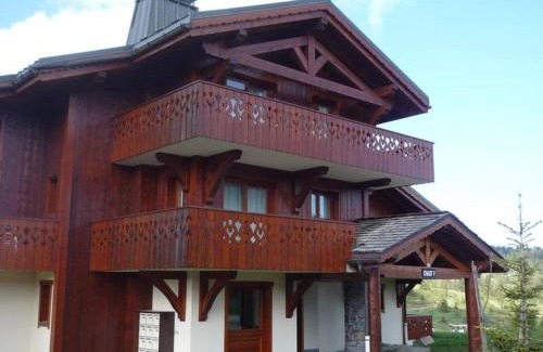 Les Saisies Apartment | Très bel appartement aux Saisies - 2 chambres, balcon et WIFI - FR-1-293-102
