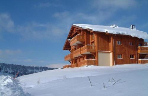 Les Saisies Apartment | Très bel appartement aux Saisies - 2 chambres, balcon et WIFI - FR-1-293-102