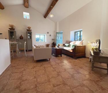 Granace House | Tradition Corse et Modernité Bergerie Anto'Micheli