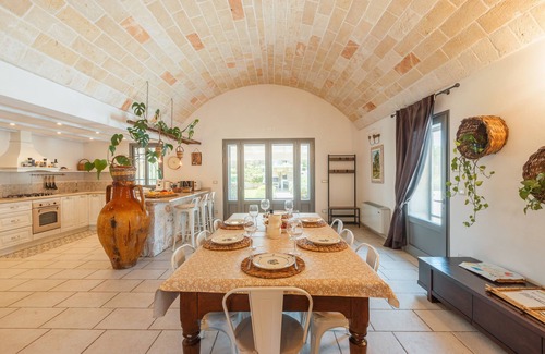 San Vito dei Normanni Villa | Traditional Round House with Wi-Fi, Air Conditioning, Pool & Garden