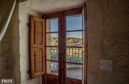 Munxar House | Traditional farmhouse, full of character. Breathtaking views to the landscape