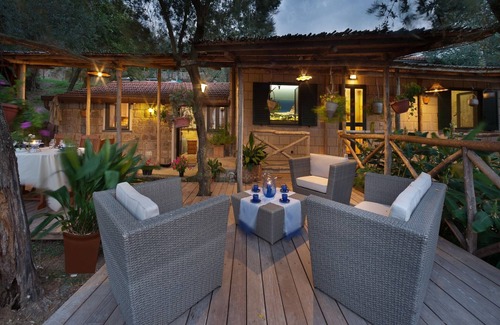 San Pietro Villa | Traditional villa with private pool near Sorrento, Traditional 2 bedroom holiday home for up to 4 pe.