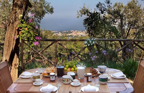 San Pietro Villa | Traditional villa with private pool near Sorrento, Traditional 2 bedroom holiday home for up to 4 pe.