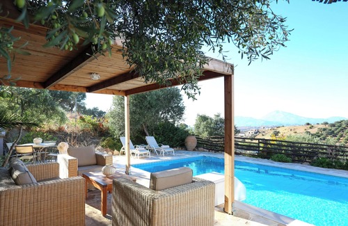 Faistos Villa | Traditional villa in a serene environment with amazing sea view in Listaros